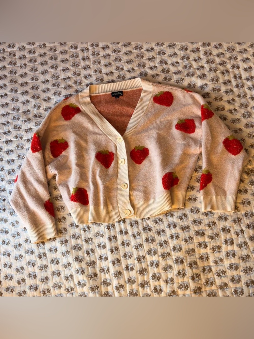 Strawberry and cream colored cropped cardigan size xs